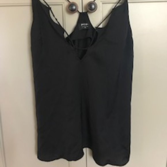 Nasty Gal V- Neck Halter Top - Picture 3 of 9